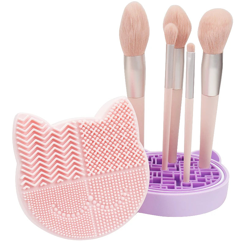 Kitty Clean Silicone Brush & Storage Box, a cat-shaped makeup tool for cleaning and storing brushes, crafted from durable, flexible silicone for an eco-friendly beauty routine.